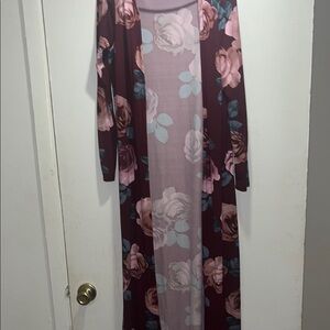 Floral long cardigan Size Medium